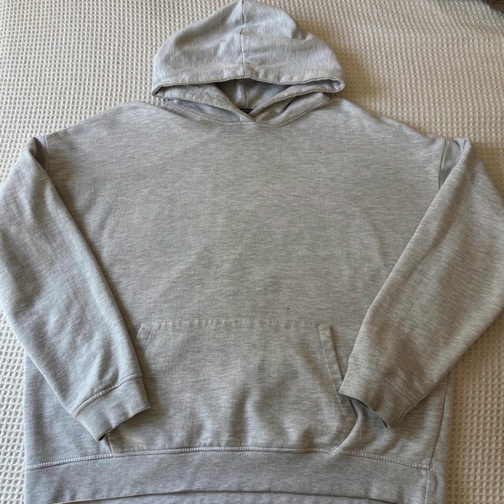 PrettyLittleThing Light Gray Hoodie